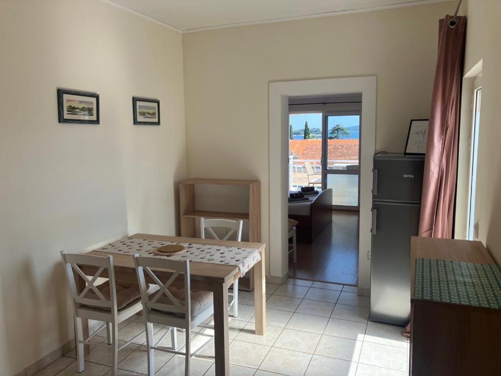 Apartmani Fani 2 Min Walking From Sea Orebic Luaran gambar